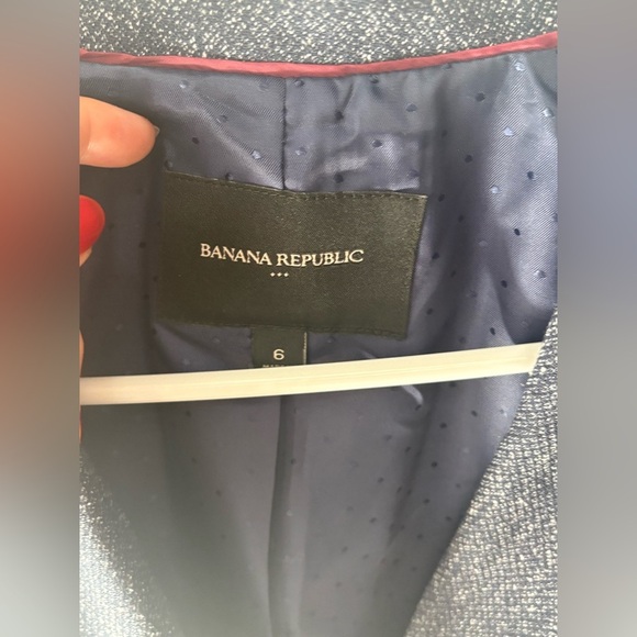Banana Republic size 6 Blazer in blue just beautiful classic blazer well made - Picture 5 of 11
